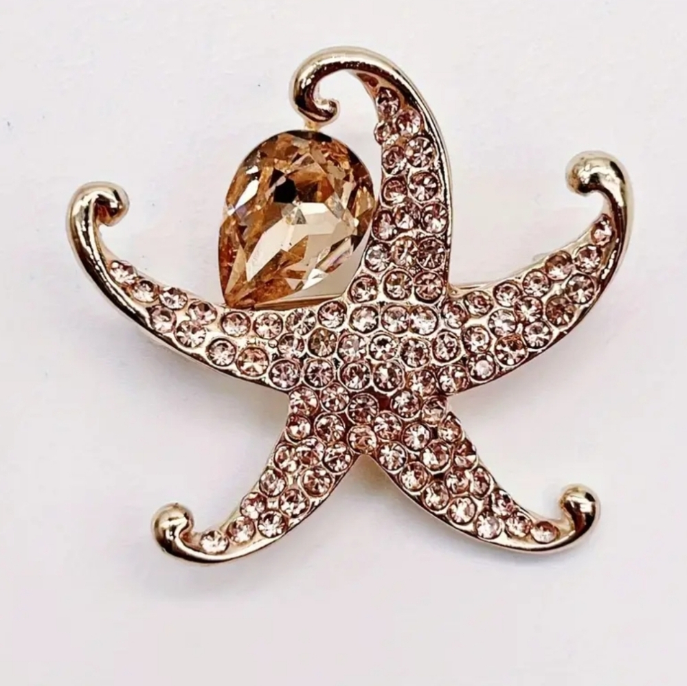 Sparkling Starfish Light Gold Brooch